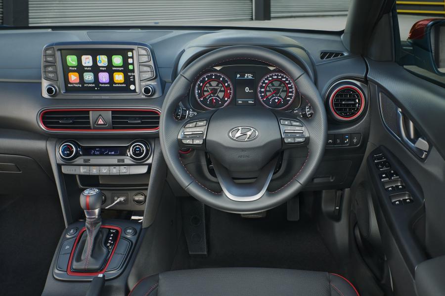 Торпедо Hyundai Kona Iron Man Edition (OS) 2019 года  (AU) (фото 8 из 21)